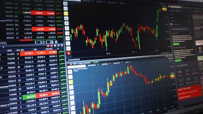 The Future of Trading: Integrating Technology and Human Insight