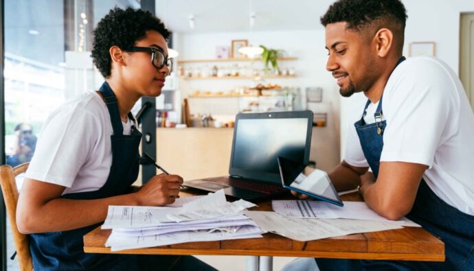 Outsourcing Bookkeeping for Restaurant Owners