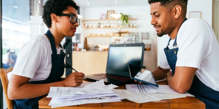 Outsourcing Bookkeeping for Restaurant Owners