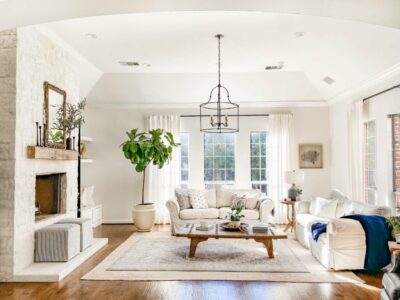 Alabaster Walls with Pure White Trim