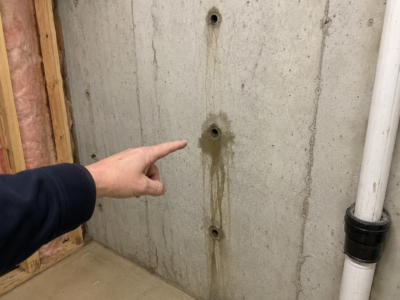 leaking tie-rod