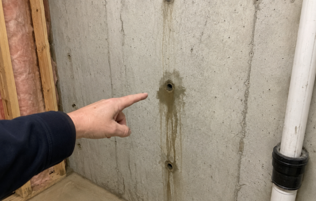 leaking tie-rod